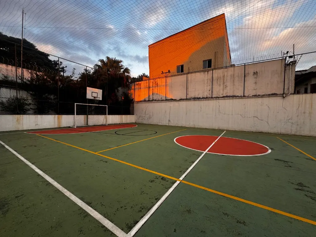 Quadra poliesportiva do condomínio